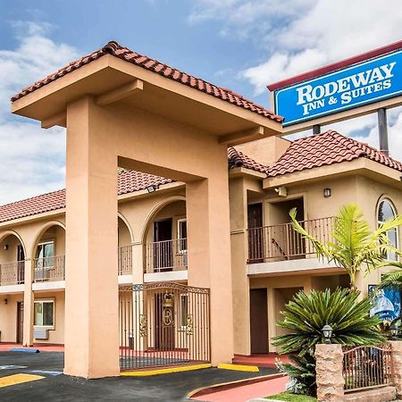 Rodeway Inn & Suites Bellflower Bagian luar foto